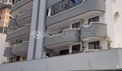 Conforto e Praticidade em Meia Praia: 3 Dormitórios, Sacada com Churrasqueira e 1 Vaga de Garagem