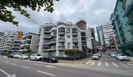 Frente para o Mar em Itapema: Apartamento Mobiliado no Edifício Costa Azul com 145m²