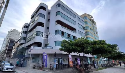 Residencial Galileu: Frente Mar com 3 Dormitórios e Ampla Sacada na Meia Praia