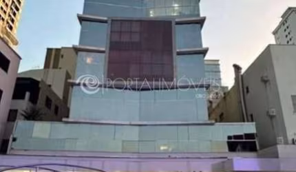 Ocean Tower Frente Mar: 4 Suítes, 3 Vagas e Área de Lazer Completa por R$ 6 Milhões