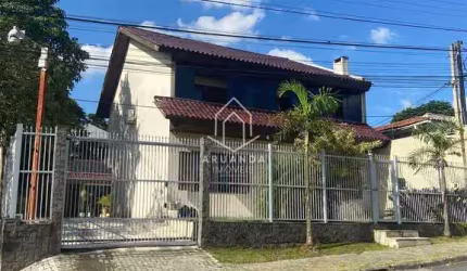 Casa Ampla - Piscina Aquecida - Garagem - Boneca do Iguaçu