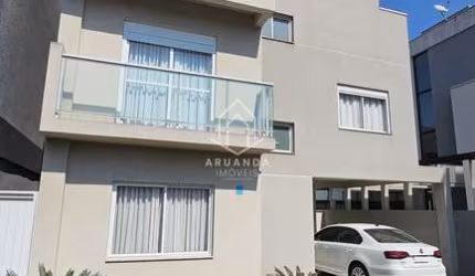 Casa em Condomínio Fechado - Cabral - Triplex - Terraço com Jacuzzi