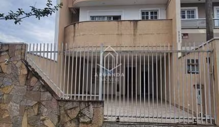 Sobrado com 3 dormitórios- 215 m²- Bacacheri