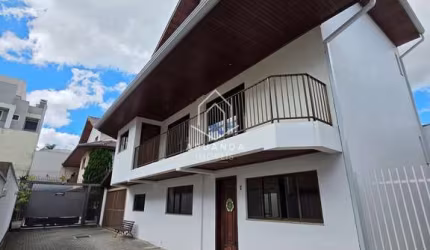 Sobrado 285m² em condomínio- Água Verde- 3 quartos