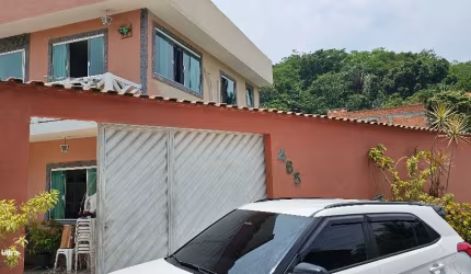 Excelente casa dúplex na estrada da Cachamorra,  em Campo Grande localizada no Rio de Janeiro-RJ.