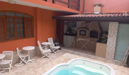 Casa  com 3 quartos no Bairro Adriana,  em Campo Grande.