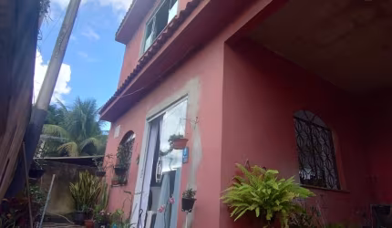 Casa com 4 dormitórios, na estrada do Lameirão Pequeno,  Santíssimo.