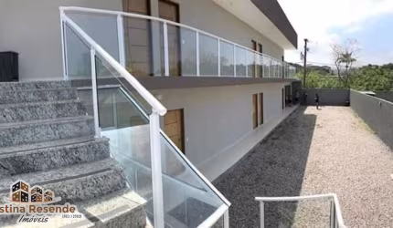 Ponto comercial à venda no Massaguaçu, Caraguatatuba  por R$ 1.500.000