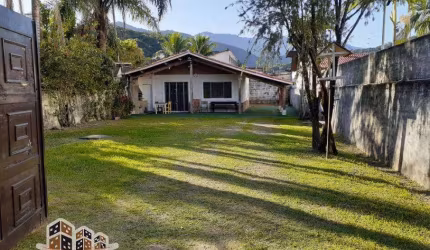 Casa com 2 quartos à venda na Rua Joaquim Aurélio Nabuco de Araújo, Martim de Sá, Caraguatatuba, 450 m2 por R$ 600.000