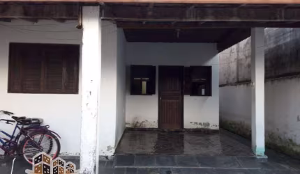 Casa com 3 quartos à venda no Perequê Mirim, Caraguatatuba , 180 m2 por R$ 180.000