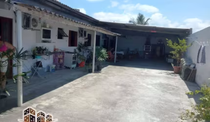 Casa com 3 quartos à venda na Praia da Enseada, São Sebastião , 195 m2 por R$ 380.000