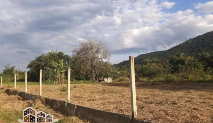Terreno à venda na Rua Joaquim Aurélio Nabuco de Araújo, Capricórnio I, Caraguatatuba, 9800 m2 por R$ 6.000.000