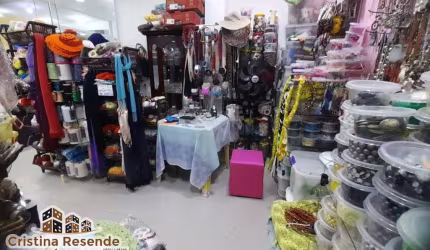 Sala comercial com 1 sala à venda no Centro, Ubatuba  por R$ 65.000