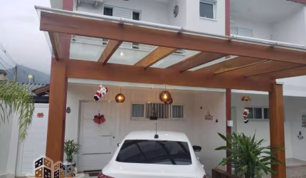 Casa em condomínio fechado com 2 quartos à venda na Rua Joaquim Aurélio Nabuco de Araújo, Massaguaçu, Caraguatatuba, 169 m2 por R$ 640.000