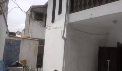 Casa com 3 quartos à venda na Rua Joaquim Aurélio Nabuco de Araújo, Centro, Caraguatatuba, 176 m2 por R$ 400.000