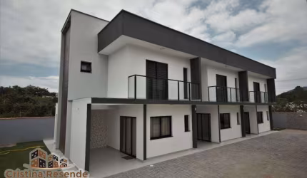 Casa em condomínio fechado com 2 quartos à venda no Capricórnio I, Caraguatatuba  por R$ 550.000