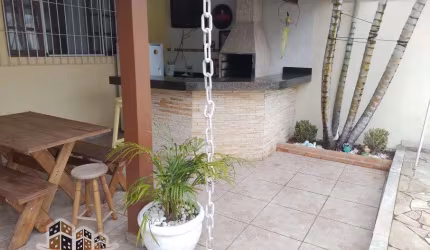 Casa com 2 quartos à venda no Jardim das Gaivotas, Caraguatatuba  por R$ 650.000
