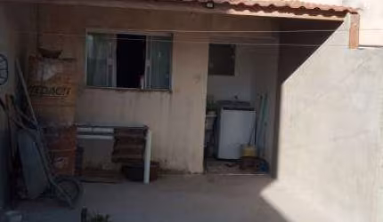 Casa com 2 quartos à venda no Balneário dos Golfinhos, Caraguatatuba  por R$ 450.000