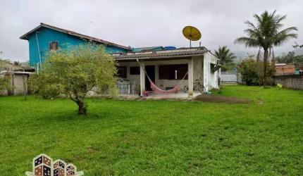 Casa com 3 quartos à venda no Sertão da Quina, Ubatuba  por R$ 480.000