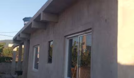 Casa com 2 quartos à venda no Travessão, Caraguatatuba , 232 m2 por R$ 400.000