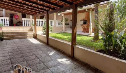Casa com 2 quartos à venda no Cantagalo, Caraguatatuba , 480 m2 por R$ 600.000