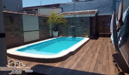 Casa com 4 quartos à venda na Praia das Palmeiras, Caraguatatuba , 250 m2 por R$ 905.000