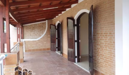 Casa à venda no Centro, Caraguatatuba  por R$ 980.000