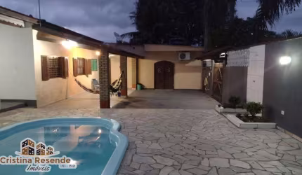 Casa com 3 quartos à venda na Praia das Palmeiras, Caraguatatuba , 321 m2 por R$ 690.000