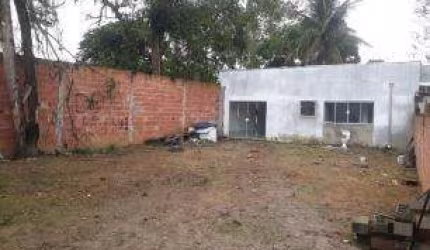 Casa com 1 quarto à venda no Jaraguá, Caraguatatuba  por R$ 180.000