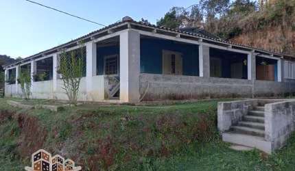 Chácara / sítio com 3 quartos à venda em Pouso Alto, Natividade da Serra , 480 m2 por R$ 330.000