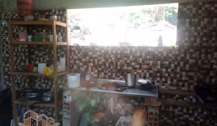Casa com 1 quarto à venda no Jardim Rio Claro, Caraguatatuba  por R$ 170.000