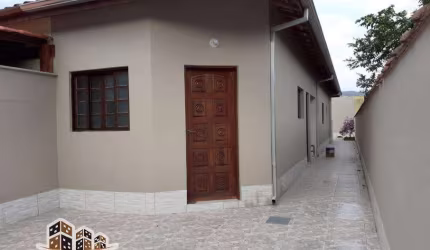 Casa com 2 quartos à venda em Horto Florestal, Ubatuba  por R$ 380.000