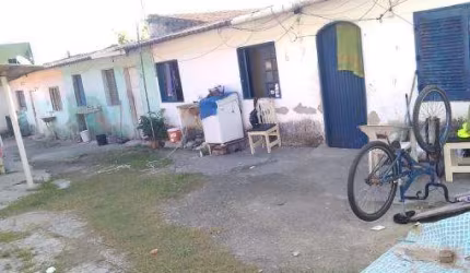 Casa com 2 quartos à venda no Jardim Olaria, Caraguatatuba , 540 m2 por R$ 380.000