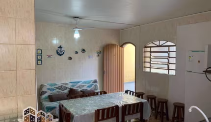 Apartamento com 2 quartos à venda em Maranduba, Ubatuba  por R$ 259.000