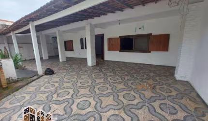 Casa com 3 quartos à venda no Varadouro, São Sebastião , 238 m2 por R$ 999.000