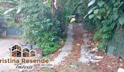 Casa com 1 quarto à venda no Centro, Caraguatatuba  por R$ 250.000