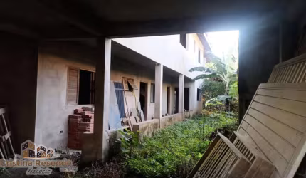 Casa com 3 quartos à venda no Pegorelli, Caraguatatuba  por R$ 350.000