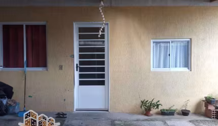 Casa com 2 quartos à venda no Getuba, Caraguatatuba  por R$ 210.000