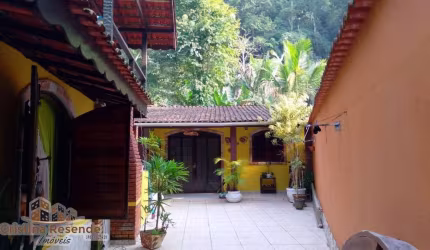 Casa com 2 quartos à venda no Boiçucanga, São Sebastião  por R$ 999.000