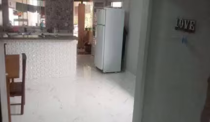 Casa com 3 quartos à venda no Travessão, Caraguatatuba  por R$ 270.000