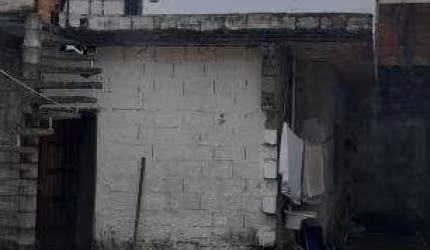 Casa com 2 quartos à venda no Caputera, Caraguatatuba  por R$ 165.000