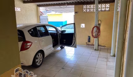 Casa com 2 quartos à venda no Jaraguá, Caraguatatuba  por R$ 160.000