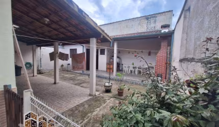 Casa com 3 quartos à venda na Praia das Palmeiras, Caraguatatuba  por R$ 500.000