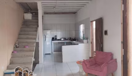 Casa com 2 quartos à venda no Perequê Mirim, Caraguatatuba  por R$ 230.000