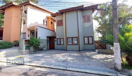 Casa com 3 dormitórios para alugar, 171 m² por R$ 6.800/mês - Petit Village - Cotia/SP