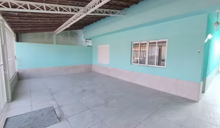 Casa com Edícula - Permuta por apartamento ou casa Zona Leste