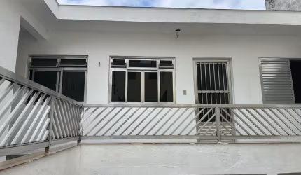 Casa  01 Dormitório Sala e Cozinha