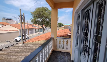 Casa/Sobrado com 4 Quartos - Zona Leste