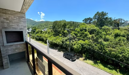 APARTAMENTO COM TRÊS DORMITORIOS NA PRAIA DE PALMAS (OPORTUNIDADE)