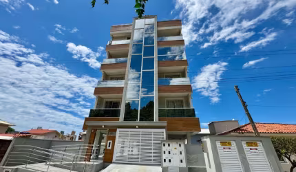 APARTAMENTO COM TRÊS QUARTOS NA PRAIA DE PALMAS